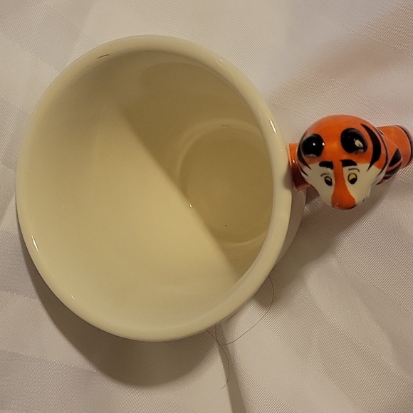 2006 Tony the Tiger "Hold that Tiger!" Plates, 8" 1997 Tiger & 2001 Mug - Picture 9 of 10